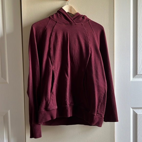 Lululemon On The Move Loungeful Hoodie - Sz 8 - Picture 1 of 2